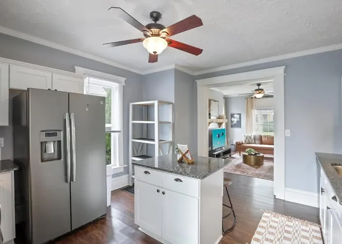 The Indiana Stunner Holiday home Columbus